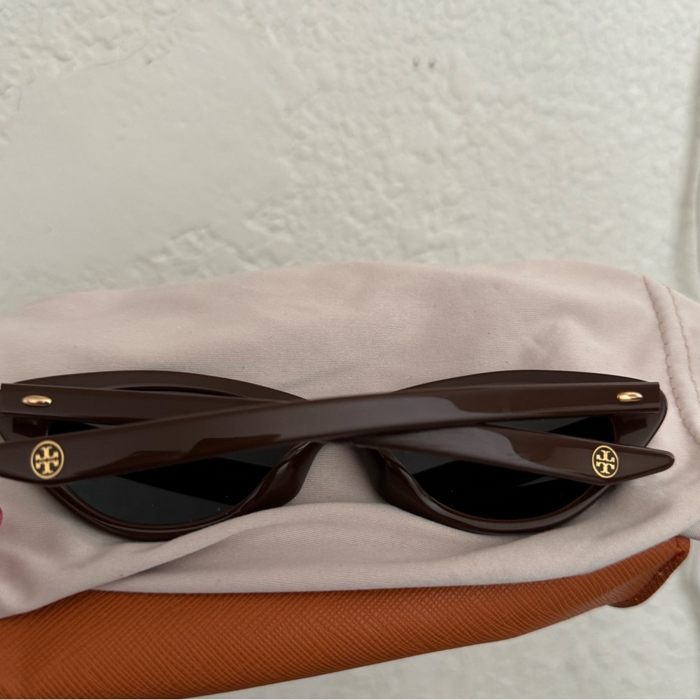 Tory Burch sunglasses - Picture 4 of 4